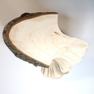 Cutting board with bark - ca. 250x300-350x20 mm - variation in shape